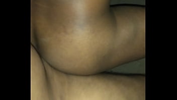 Preview 3 of 500kb Porn - Fudendo o amigo no quintal
