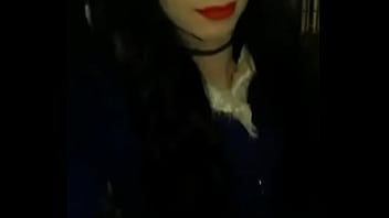 Preview 1 of Iceland X Video - Soraia Perola tarada se exibindo na rua e passando gente andando