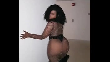 Preview 2 of Arrechas Locas - chubby black beauty in fishnet