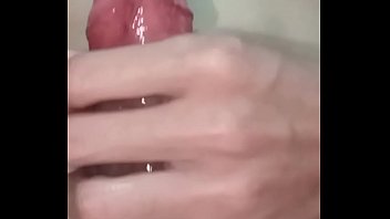 Preview 1 of English Milf Louise - Sục ra