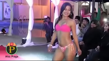 Preview 2 of Lunacum69 - MISS PRAGA y enfermos en Tacna
