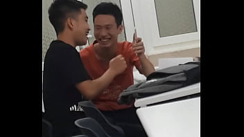 Preview 3 of Vidio Pron Kartun - Giờ học tiếng anh bổ &iacute_ch của 2 nam sinh