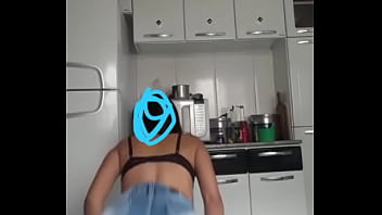 Preview 1 of Grand Mother Fuk Son - Dan&ccedil_ando e rebolando