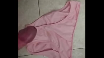 Preview 2 of Japanese Sex News Tv - corrida en bragas de mi mujer 5