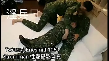 Preview 1 of Vidia Balan Xxx Sex - 請搜淫兵日記，多人多P輪幹性愛攝影寫真，台灣男性做愛 男同志