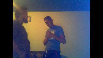 Preview 1 of Mom And Song Fuking - Buchon hetero se pone caliente conmigo