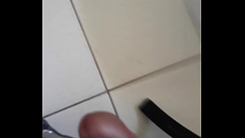 Preview 1 of Saneleone Xx - Meu pau babando / My cock and cum