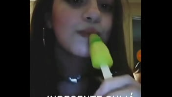 Preview 4 of 12 Yers Sex Porn - Joven de 18 a&ntilde_os se la chupa al helado5765