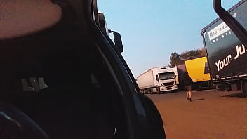 Preview 2 of Nishita - pute au milieu des camions