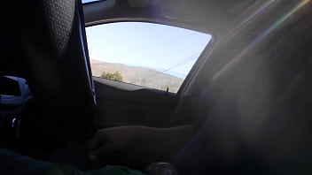 Preview 4 of Mommy Mature - Flashdick en altiplano