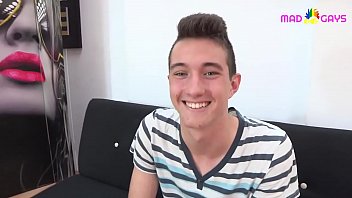 Preview 1 of Braces Comp - Ni&ntilde_ato guap&iacute_simo con cipot&oacute_n y huevazos llenos de leche