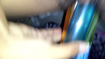Preview 4 of Sweden Mom Old - Quiero pene pero como no hay me meto el tubo e burbujas