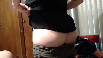 Preview 2 of Xxxhendmube - Big butt wife