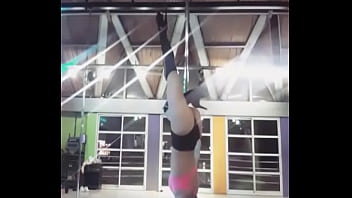 Preview 4 of Sexyvidei Poran - pole