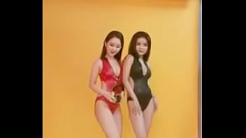 Preview 3 of Brazilian Silvia Saenz - 2 Nữ DJ Chụp Ảnh