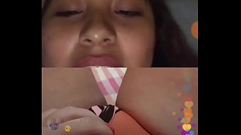 Preview 4 of Pussy Kissing With Mssage - Safada mostrando que a buceta t&aacute_ raspadinha ao vivo