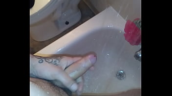 Preview 3 of Arab Rif - Just me in the shower strokin it.