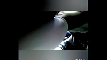 Preview 4 of Bed Sex Honeymoon - Upskirt a col&eacute_ en el camion calz&oacute_n negro