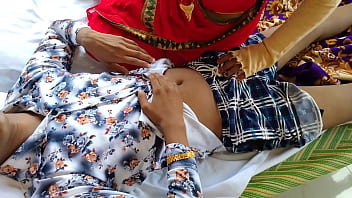 Preview 2 of Tranny Party Bizarre No Condom - कामवाली कांताबाई उर्फ मुस्कान भाभी कि मकान मालिक ने थुक लगाकर गांड और चुत चोदी