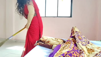 Preview 1 of Tranny Party Bizarre No Condom - कामवाली कांताबाई उर्फ मुस्कान भाभी कि मकान मालिक ने थुक लगाकर गांड और चुत चोदी