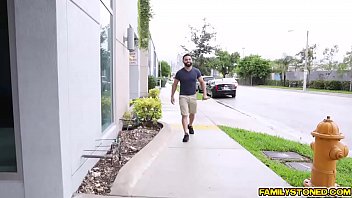 Preview 1 of Porno Bidoe - Uncle Fuckers humongous cock pulverizes Daisy Stones pussy!