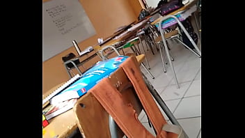Preview 1 of Xxxbad Video - Dinosaurios en la sala. sale mal