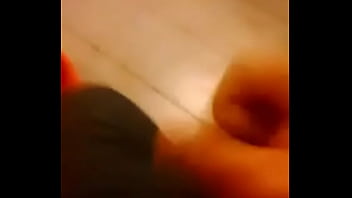 Preview 1 of Ayear Horste Xxx - me masturbo en el ba&ntilde_o