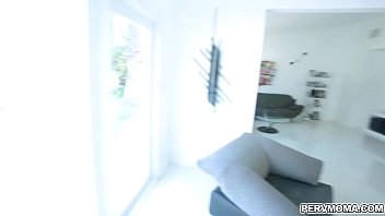 Preview 1 of Full Wife Classik Pron Move - Hot MILF Syren De Mer gives an epic blowjob