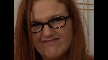 Preview 1 of Fast Sex Sanny Lione - Couch fuck for this busty MILF Kitti Lynxxx and a sticky surprise