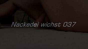 Preview 1 of Holiday Spycam - Nackedei wichst 037