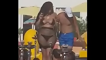 Preview 1 of Xxx Ripe - الصيف والساحل