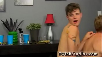 Preview 4 of X V I D Oi - Straight biker getting blown by gay porn first time The fellows are