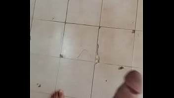 Preview 3 of Wzxxx Sex - Indian guy jerking off in lungi