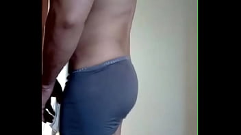 Preview 2 of Shynn - Anh trung ni&ecirc_n khoe cu 1