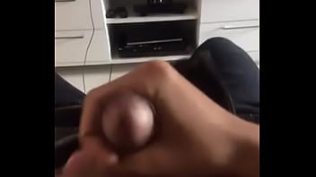 Preview 3 of Sex Asia Girl At Car - Punhetinha de Manh&atilde_