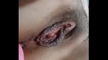 Preview 4 of Lesbain Fighting - Masturbacao de minha amiga gostosa bem molhadinha
