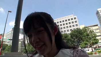 Preview 1 of Alura Jenson Run Kick - 犬嗅ぎ美 　19才初撮り！ 他には出てない完全素人編