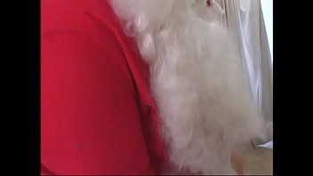 Preview 2 of Madhu Sharma Xxxx - She gets a dilod for christmas and fucks herself wiht it