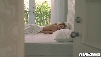 Preview 1 of Hot Sex Analiz - VIXEN Kenna James Has Unbelievable Passionate Sex