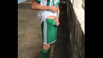 Preview 1 of Brazzers Footjob Stocking - Jogador novinho na punheta