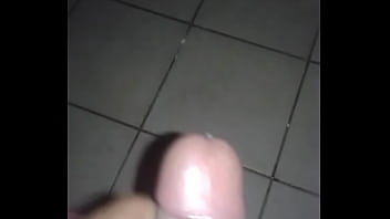 Preview 4 of Wwwwxxxx Gom - tirando la leche
