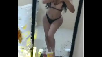Preview 3 of Wowkisses Video 2015 07 13 - Ximena Quiroz mira como hago este meneito b. si lo tienes grande suscribete y escribeme