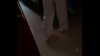 Preview 2 of Desi Indian Bf Fucking His Sex - Học tr&ograve_ nứng giở tr&ograve_ quay l&eacute_n c&ocirc_ gi&aacute_o đang thay đồ 2