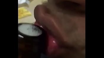 Preview 2 of Urvashi Rautelasex Video - Cuando te tomas  toda la espumita