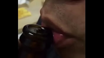 Preview 3 of Urvashi Rautelasex Video - Cuando te tomas  toda la espumita