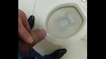 Preview 1 of Big Tist Step Mom - EU MIJANDO MI PIJA ME PISSING