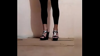 Preview 4 of Manuel Ferrara Dayna Vendetta - crossmariann  en tacones bailando
