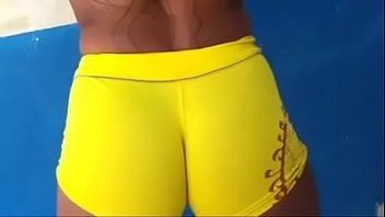 Preview 4 of Ponograp Vedio - Gostosa de shortinhos