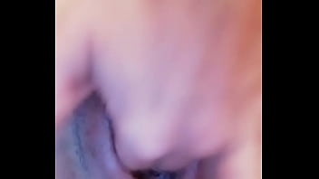 Preview 4 of Xxx You Can - Puta perra se roza y se abre el co&ntilde_o - Bitch masturbates