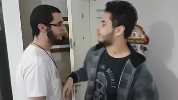 Preview 2 of Blacks And Whites - JO&Atilde_O COMUNISTA INVADINDO CASA E FUDENDO GERAL